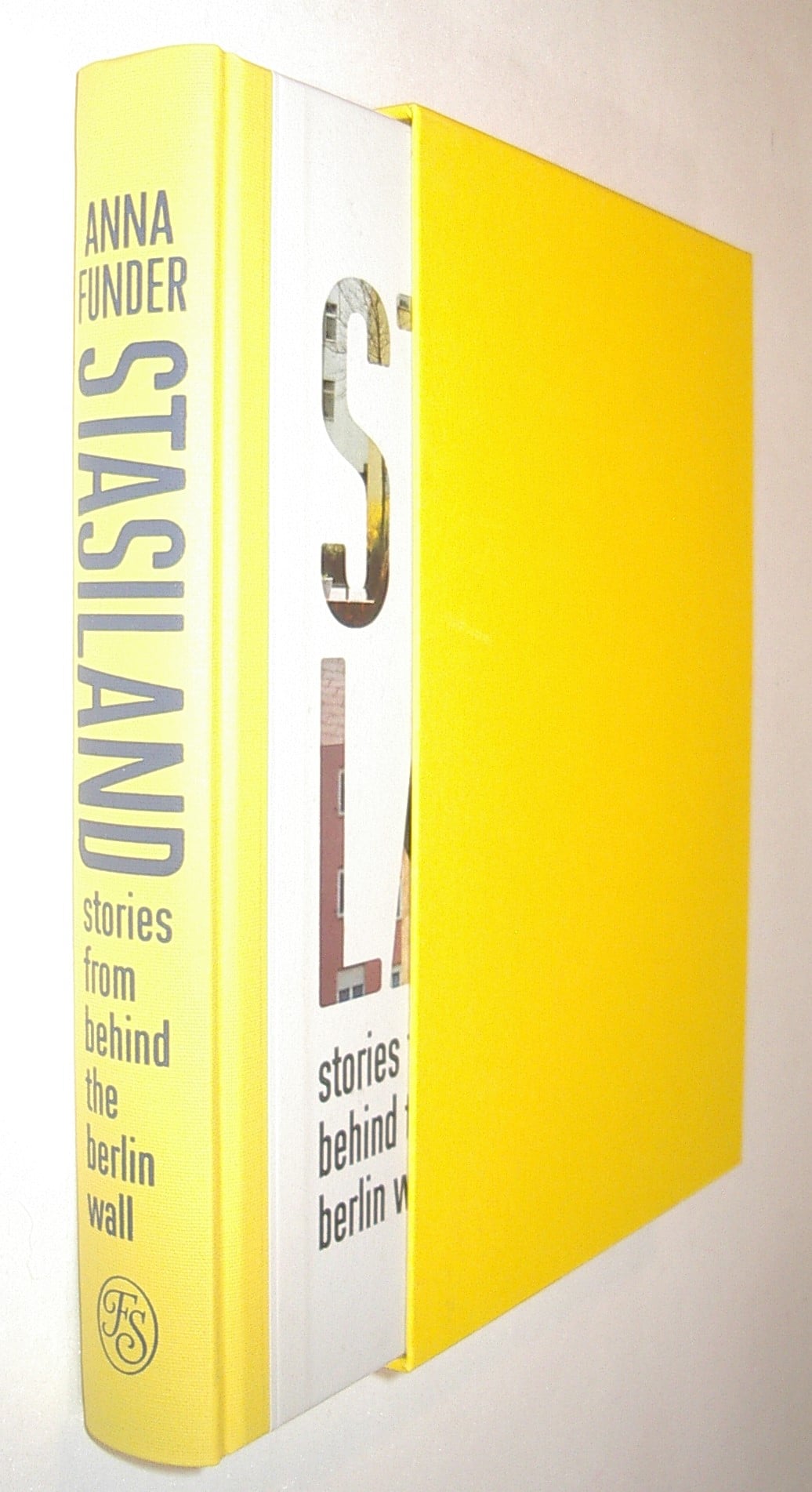 Stasiland Anna Funder Folio Society 2016 Hc Books