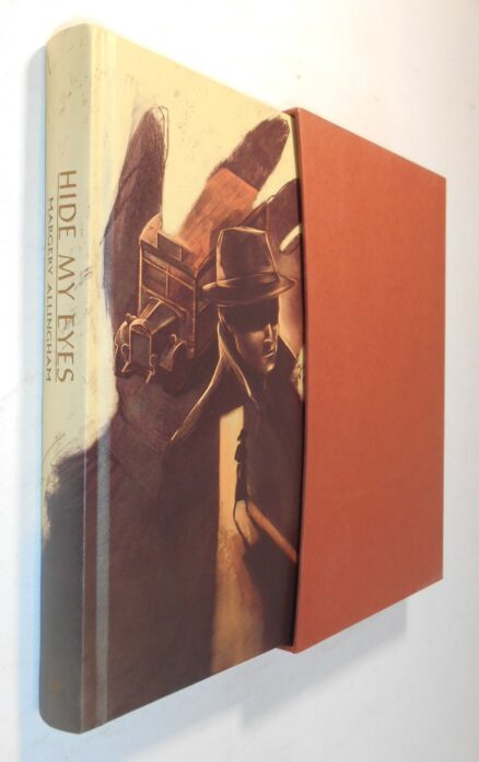 Hide my Eyes Margery Allingham Folio Society 2018